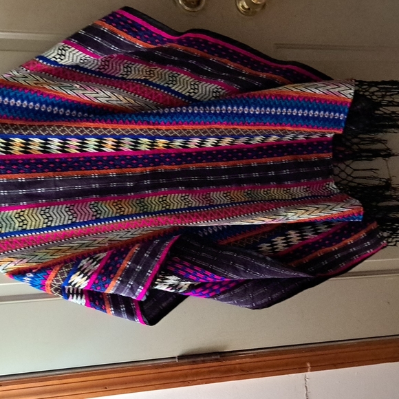 Multi color print Cape/Shawl - Picture 6 of 14